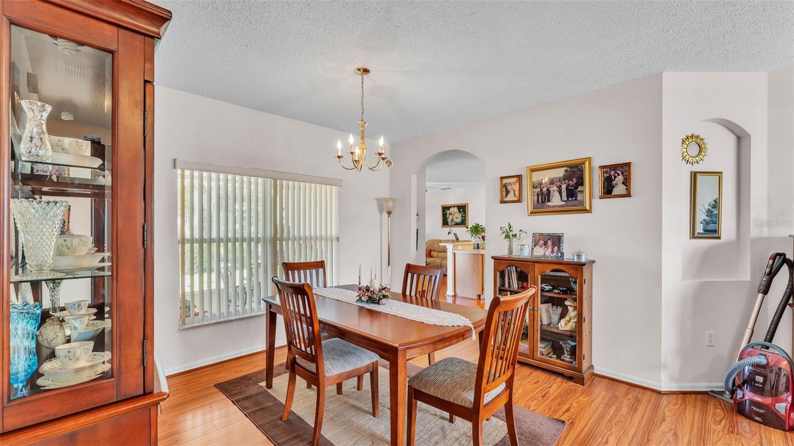 Image 20 of 49 For 123 Athabasca Drive
