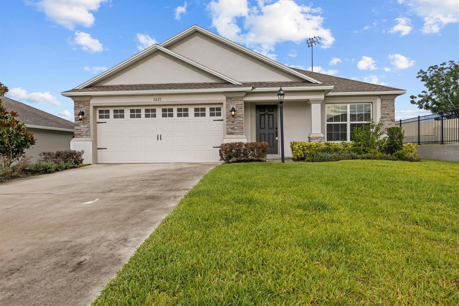 Details for 6021 Eagle Pointe Drive, LAKELAND, FL 33812