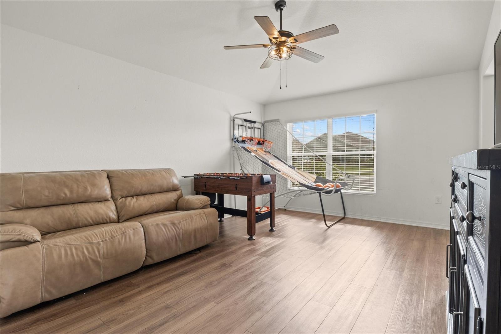 Image 6 of 38 For 6021 Eagle Pointe Drive