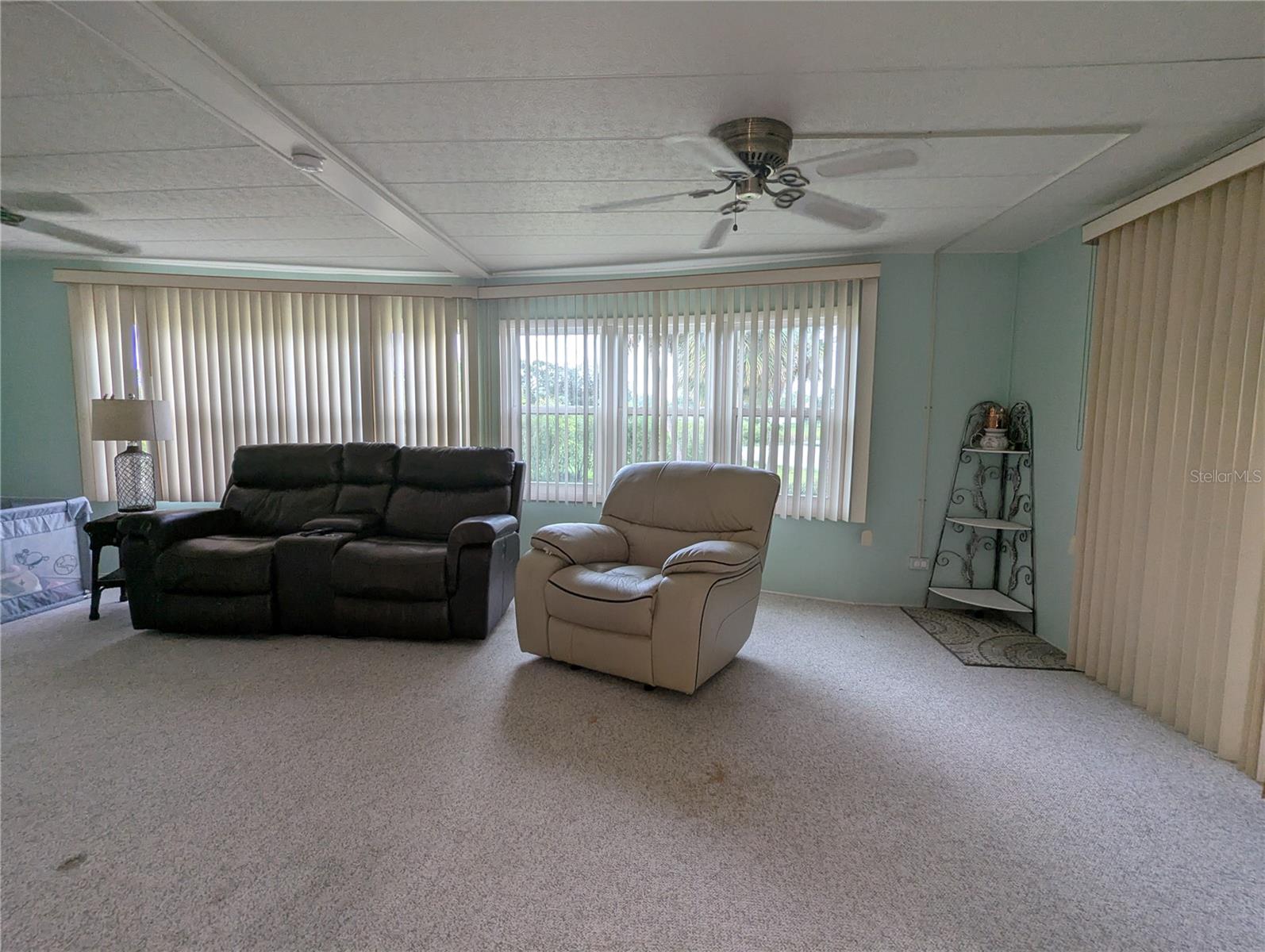 Image 4 of 16 For 61 Woodland Circle