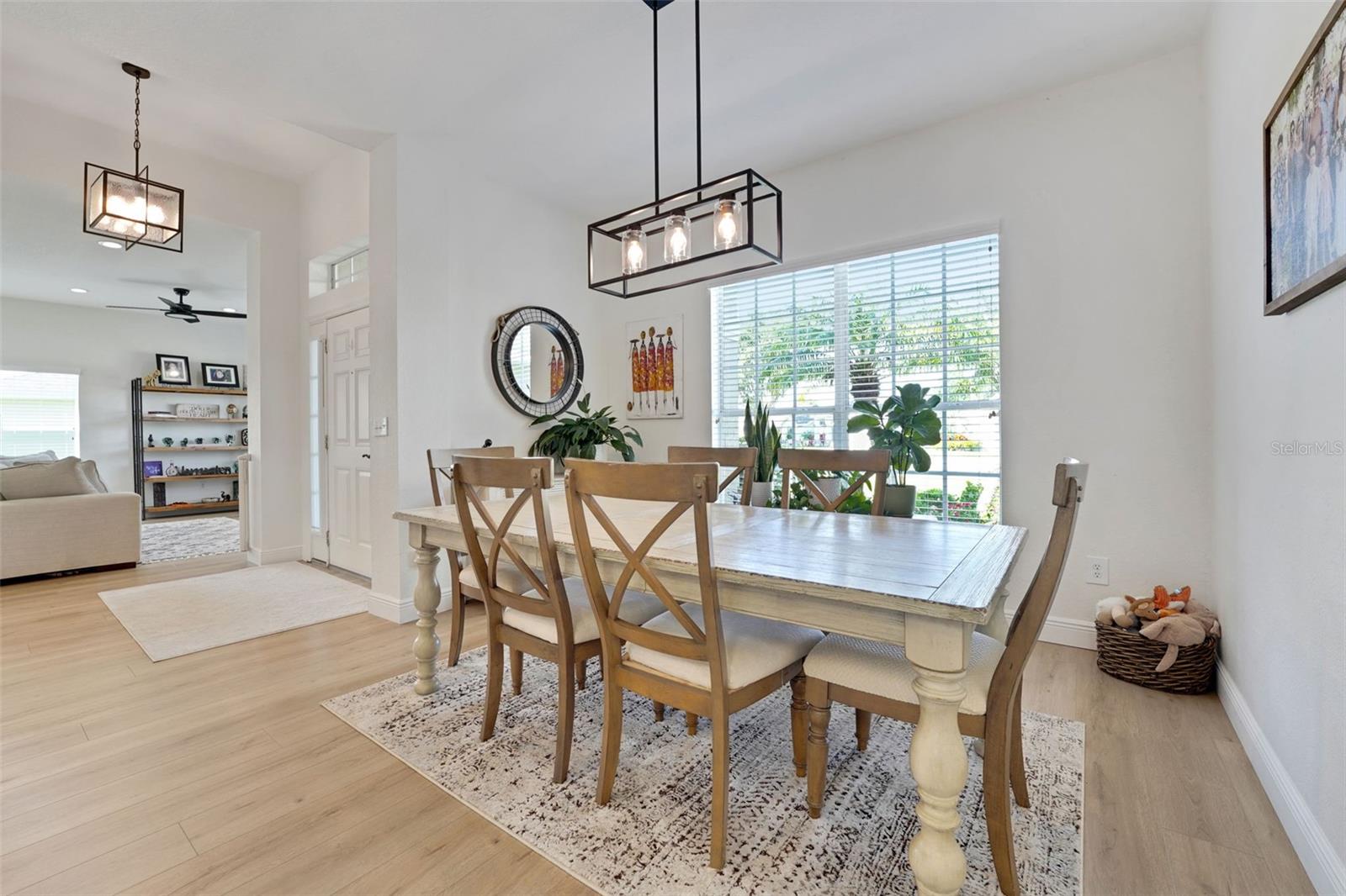 Image 18 of 60 For 122 Amber Boulevard