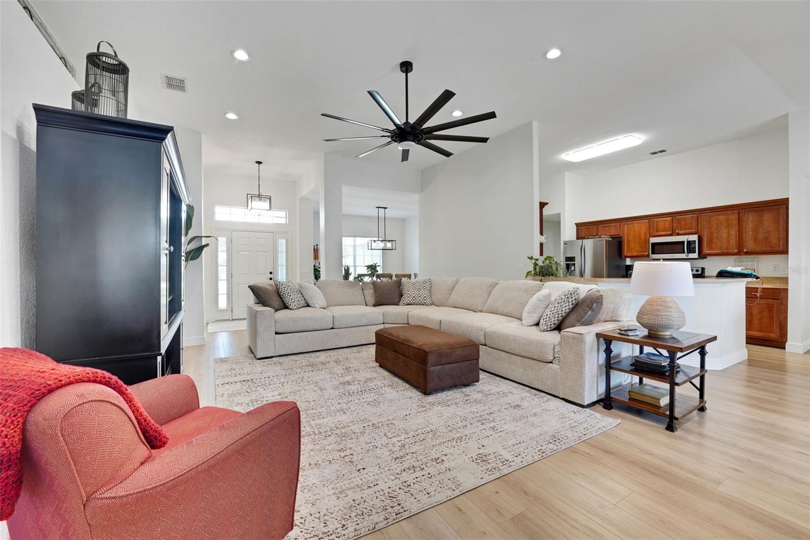 Image 20 of 60 For 122 Amber Boulevard