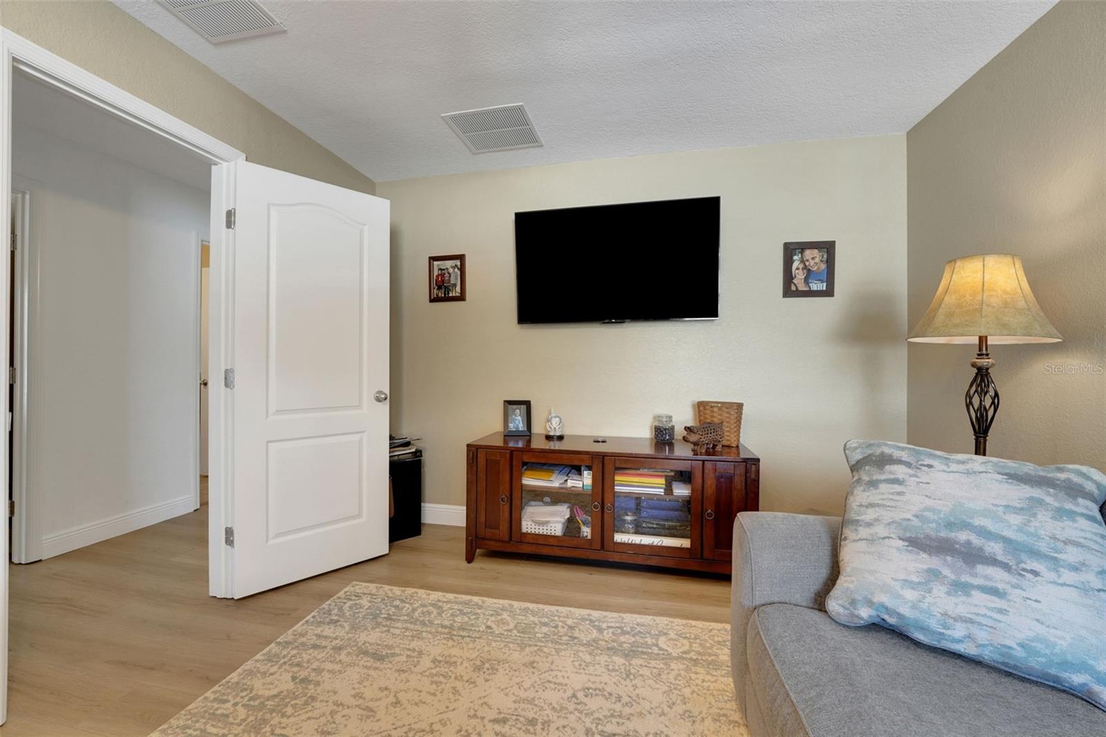 Image 35 of 60 For 122 Amber Boulevard