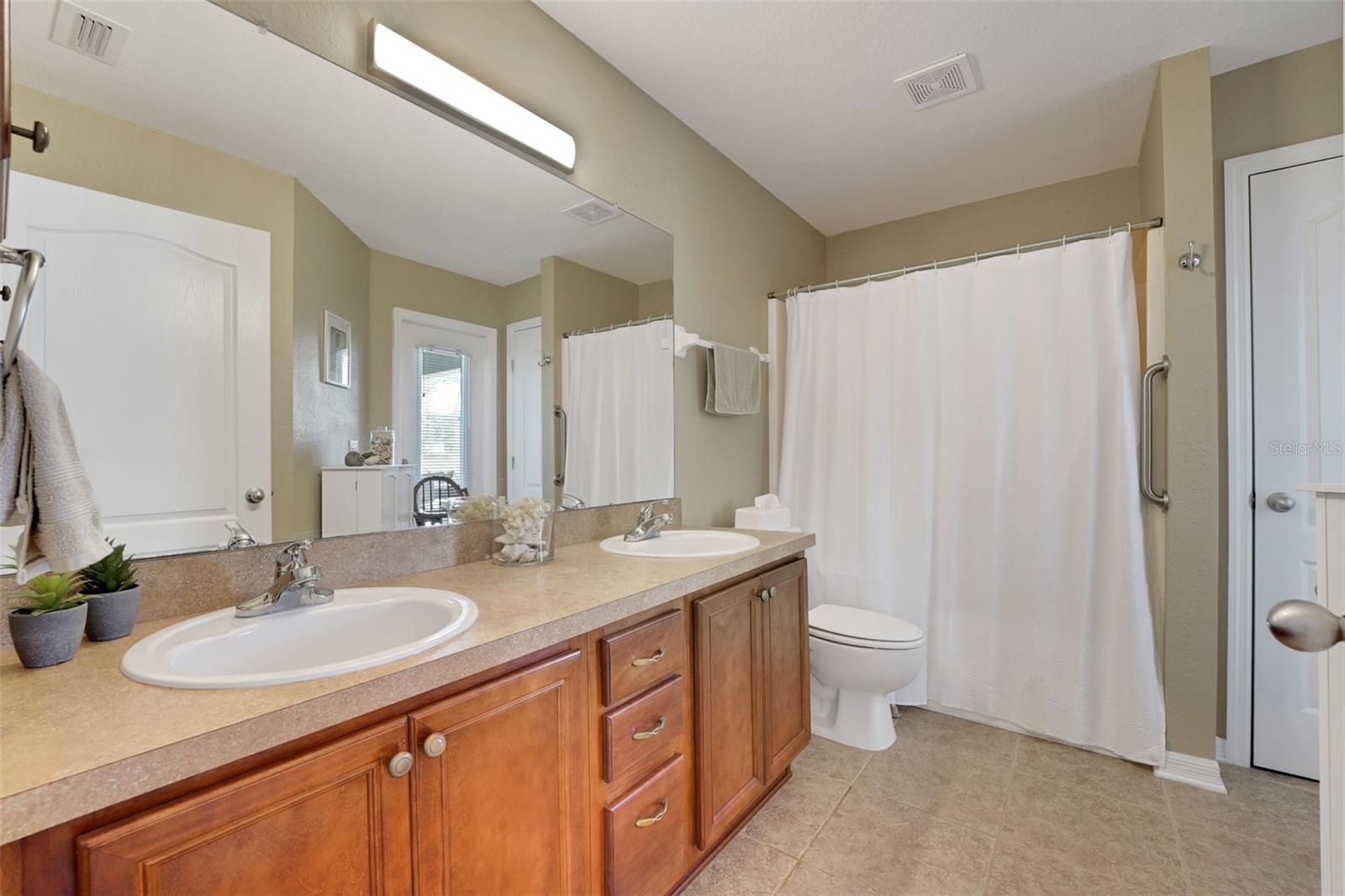 Image 36 of 60 For 122 Amber Boulevard