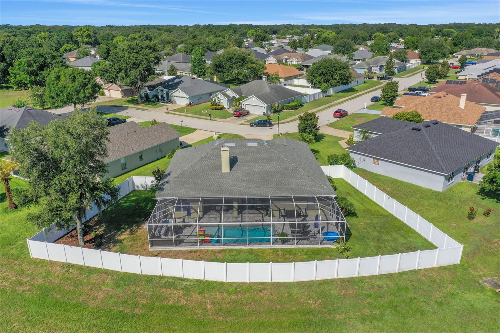 Image 7 of 60 For 122 Amber Boulevard