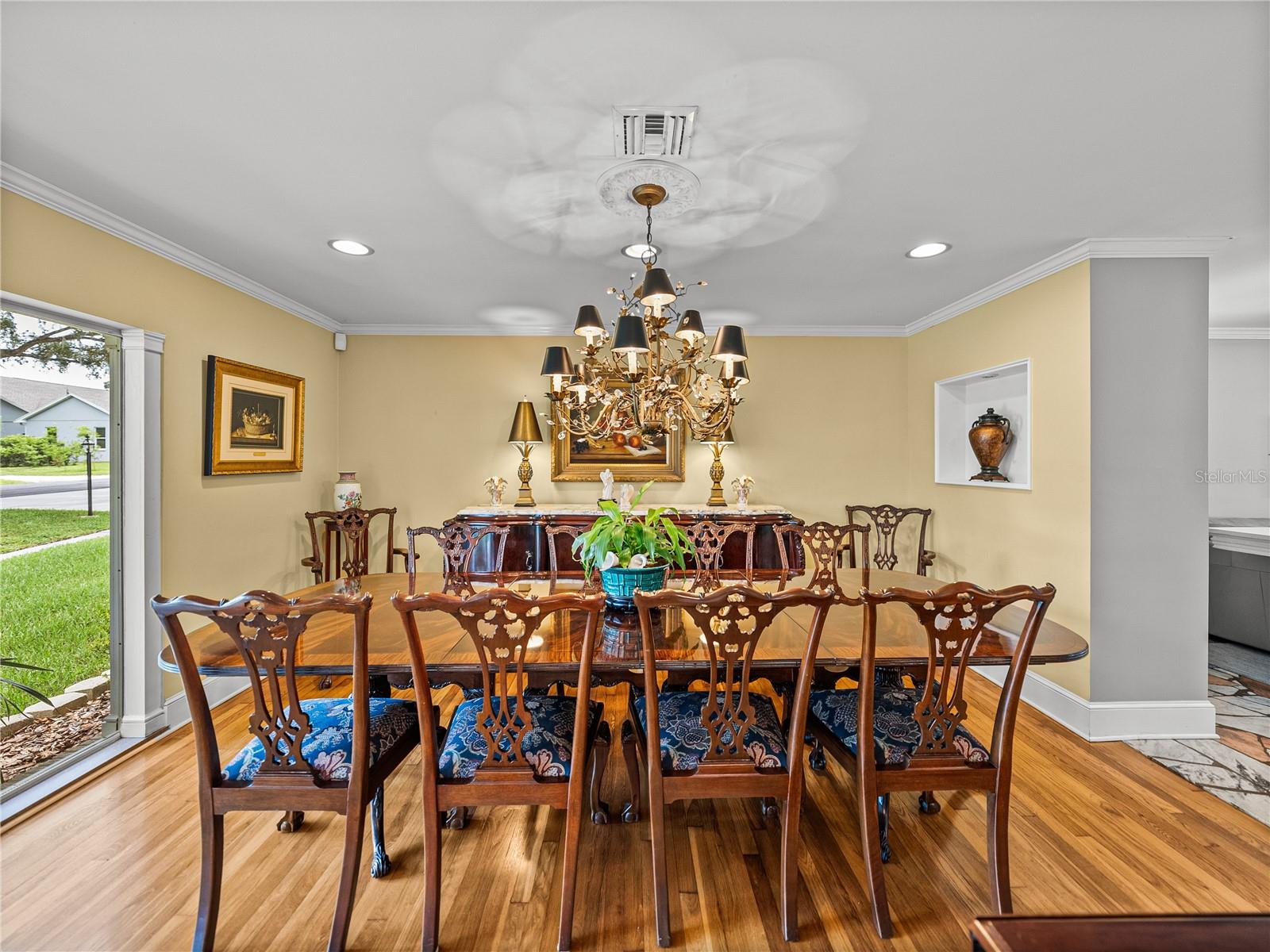 Image 10 of 81 For 2213 Woodbine Avenue