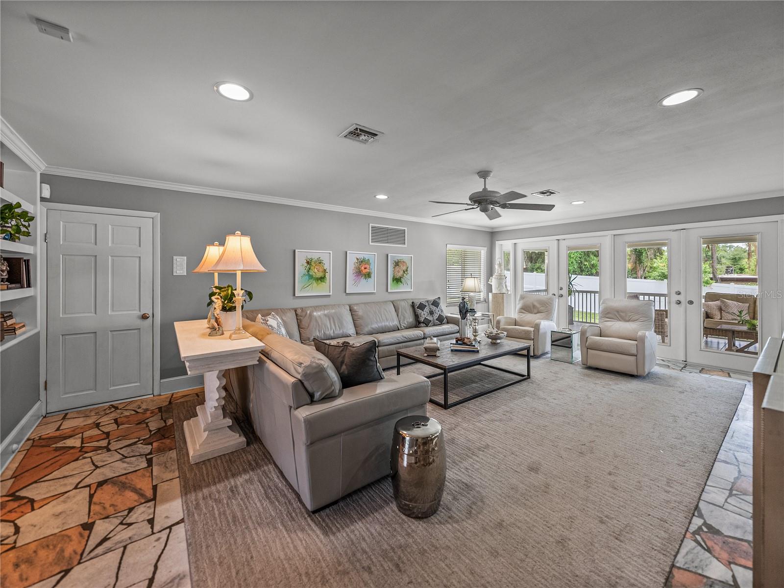 Image 15 of 81 For 2213 Woodbine Avenue