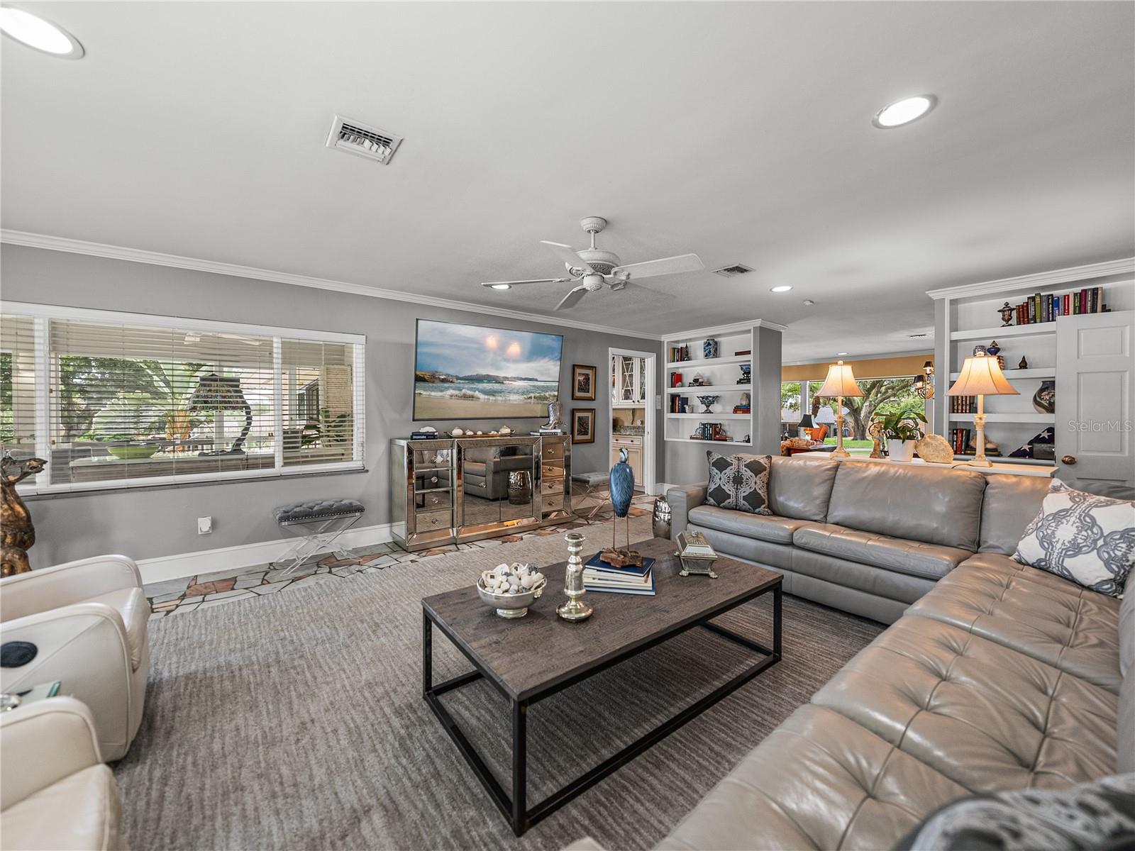 Image 16 of 81 For 2213 Woodbine Avenue