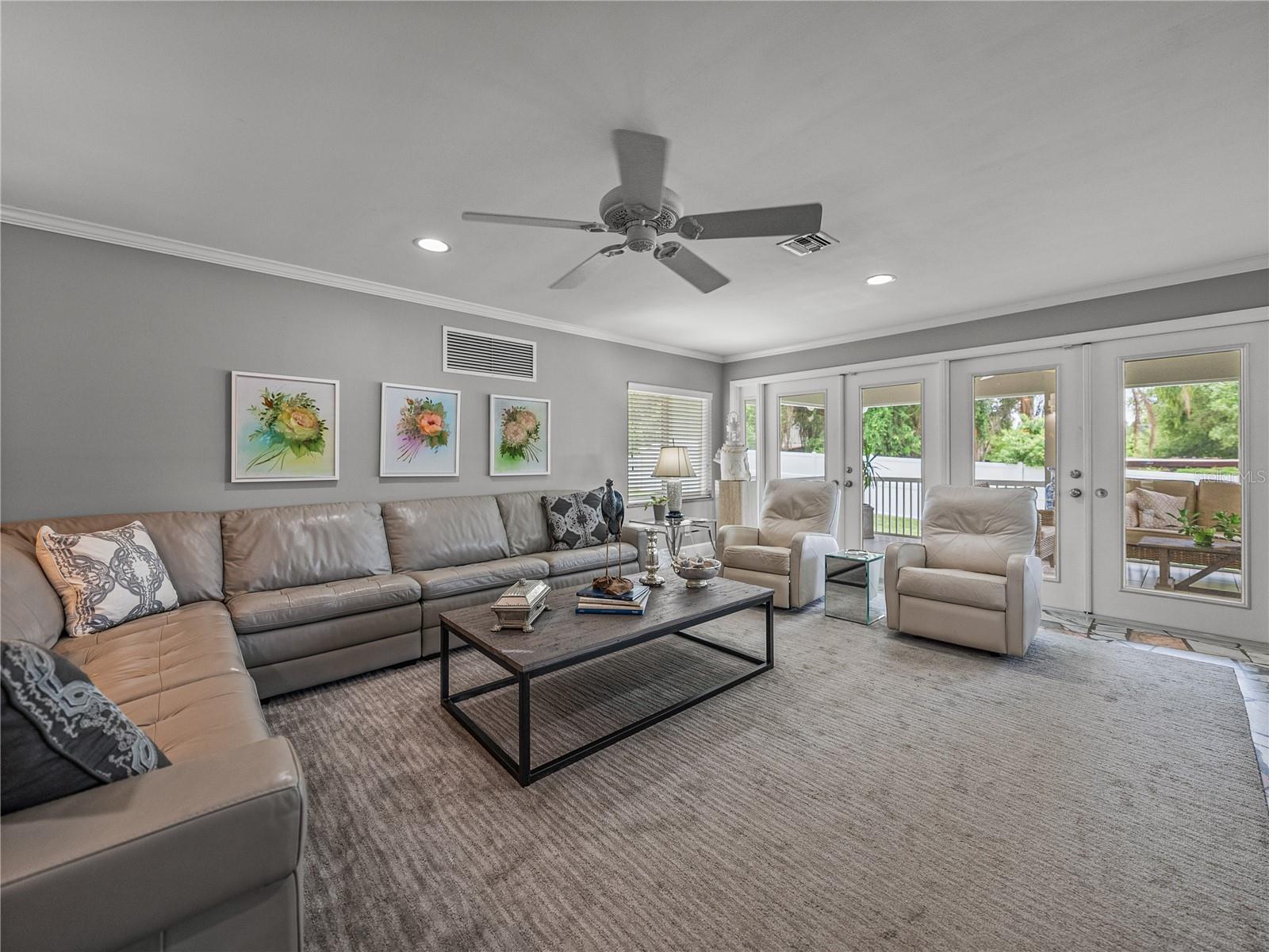 Image 17 of 81 For 2213 Woodbine Avenue