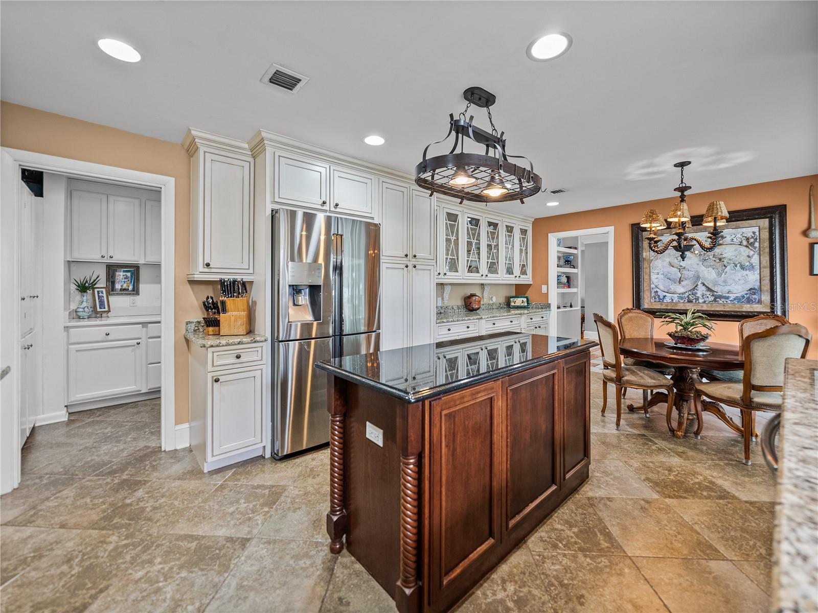 Image 25 of 81 For 2213 Woodbine Avenue