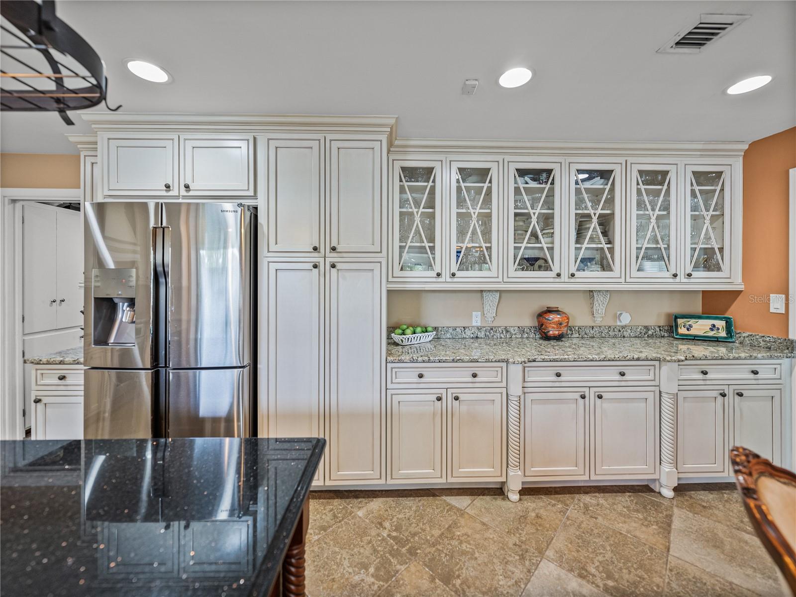 Image 26 of 81 For 2213 Woodbine Avenue