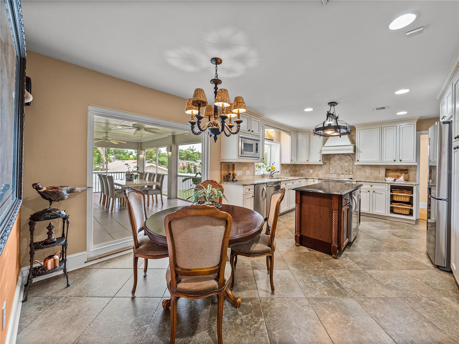 Image 28 of 81 For 2213 Woodbine Avenue