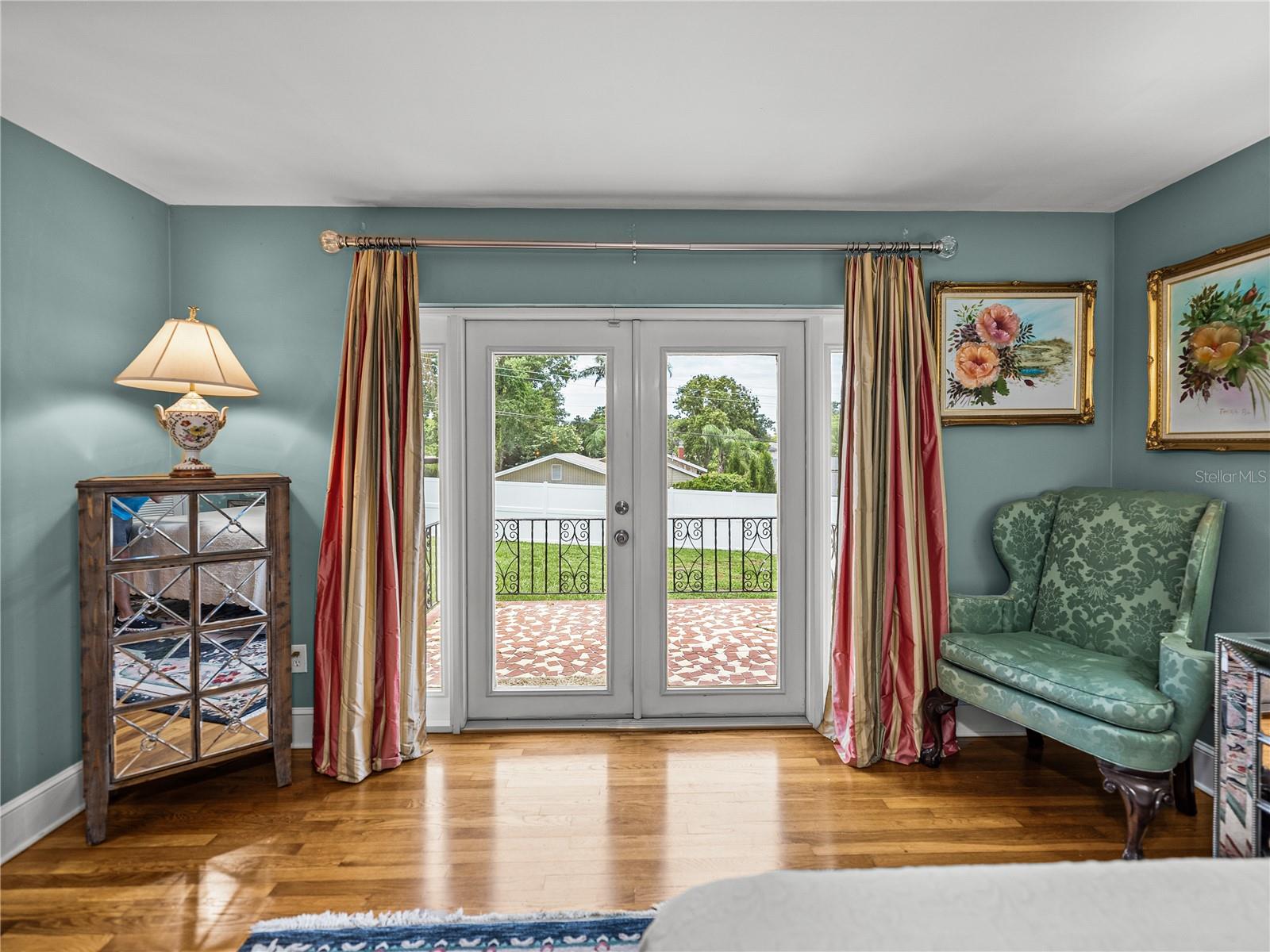 Image 35 of 81 For 2213 Woodbine Avenue