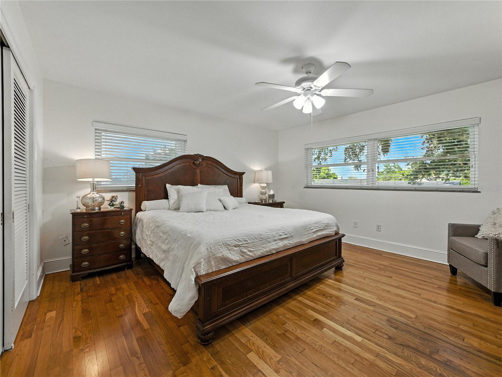 Image 41 of 81 For 2213 Woodbine Avenue