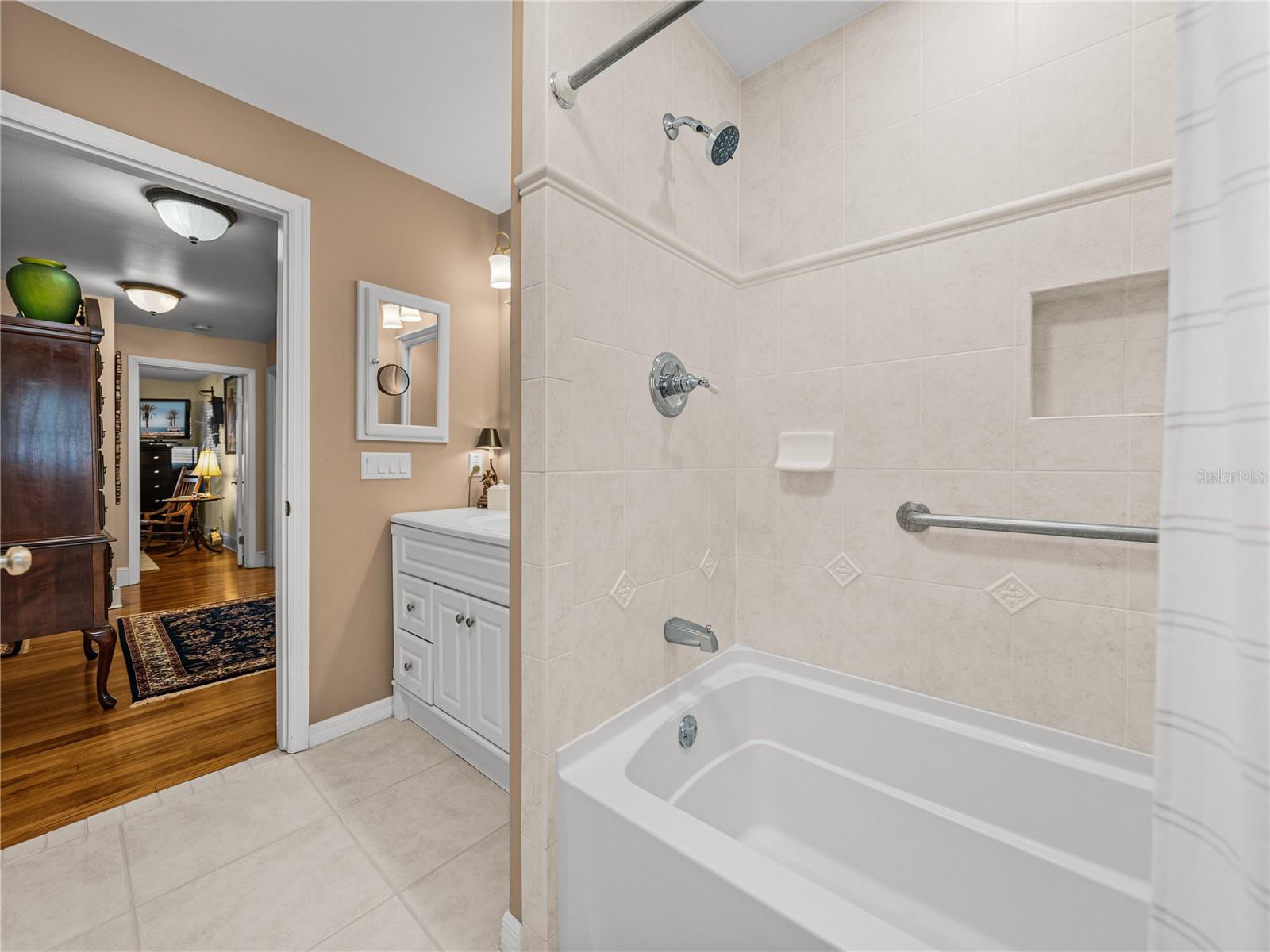 Image 45 of 81 For 2213 Woodbine Avenue