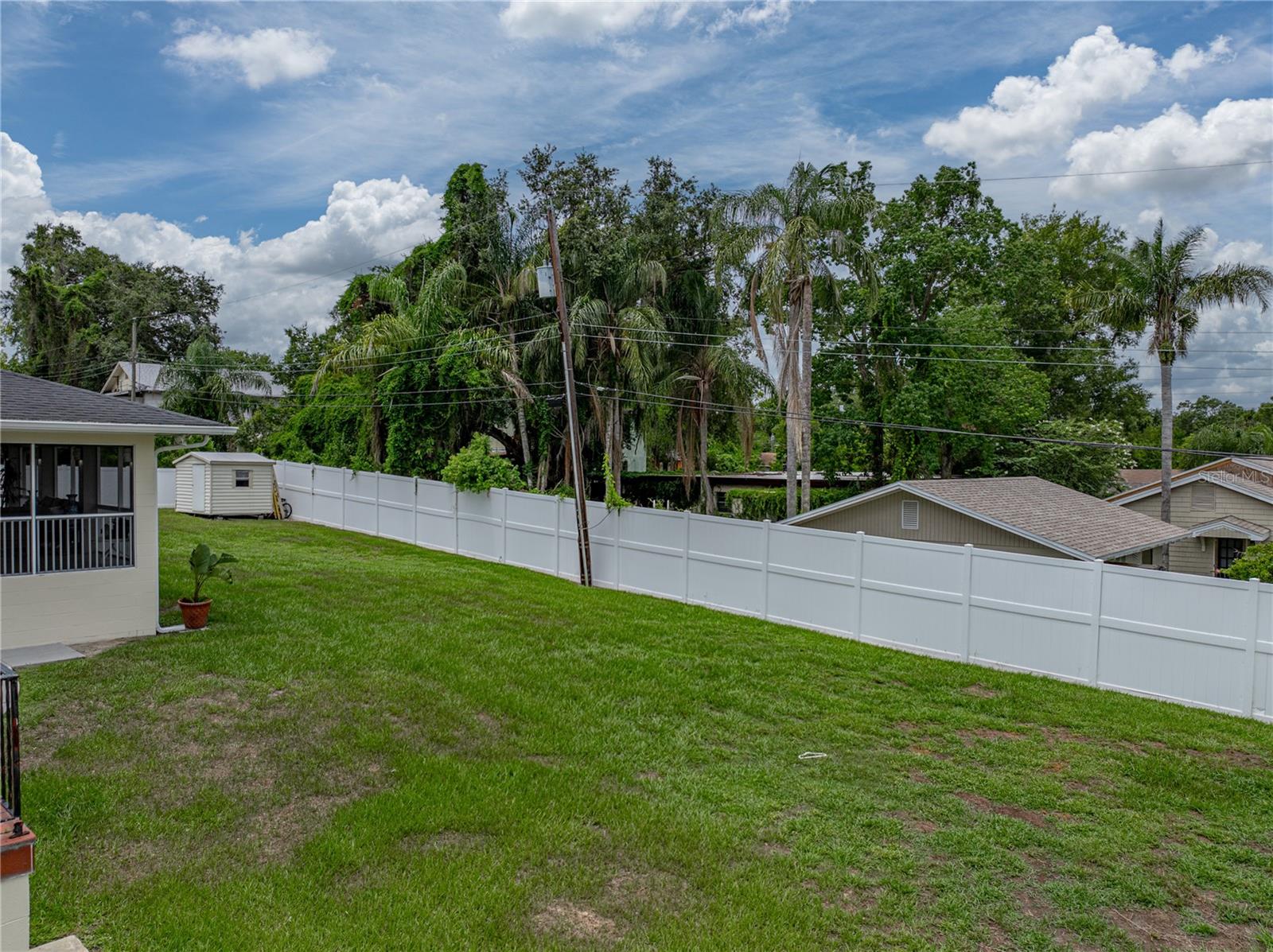 Image 66 of 81 For 2213 Woodbine Avenue