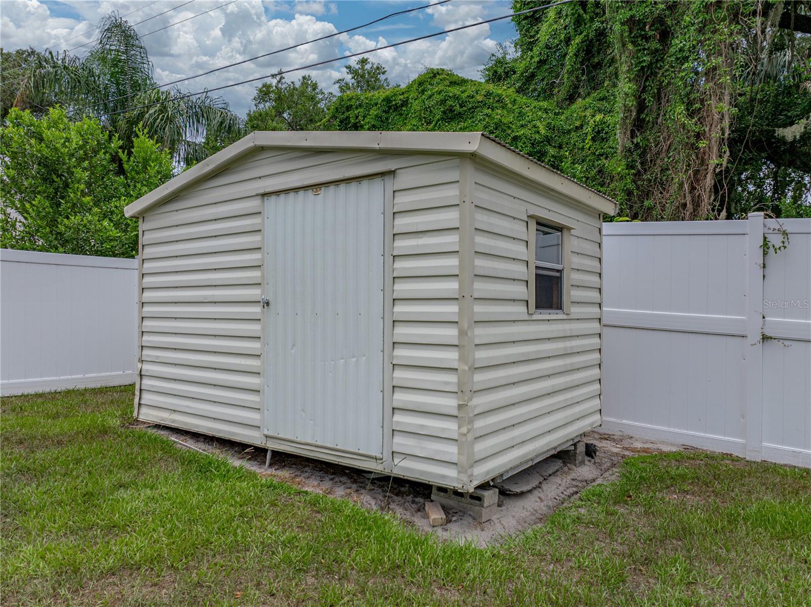 Image 68 of 81 For 2213 Woodbine Avenue