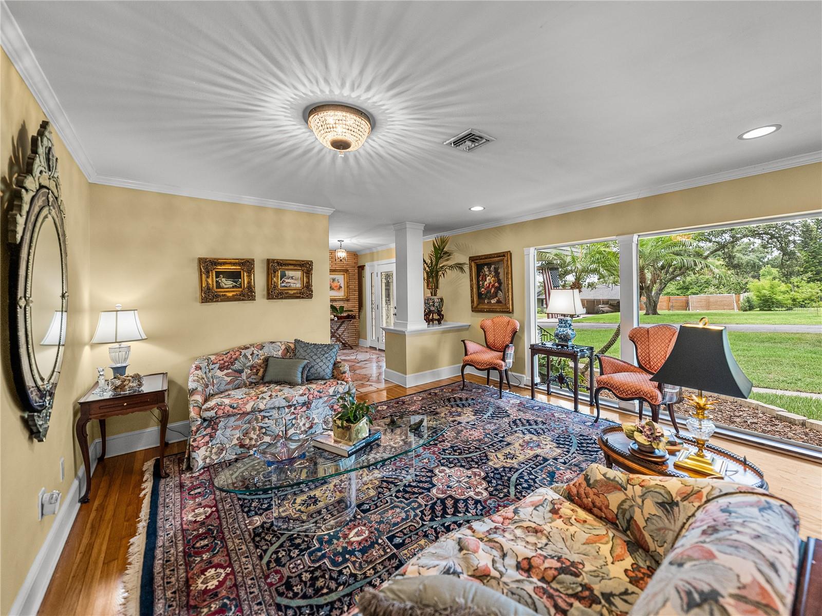 Image 7 of 81 For 2213 Woodbine Avenue