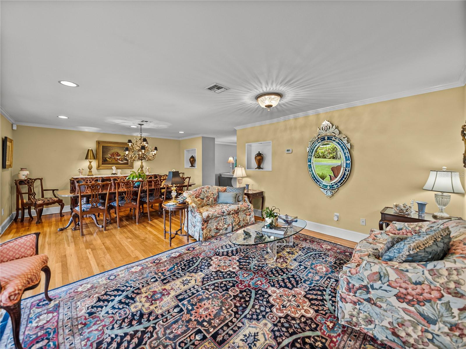 Image 9 of 81 For 2213 Woodbine Avenue