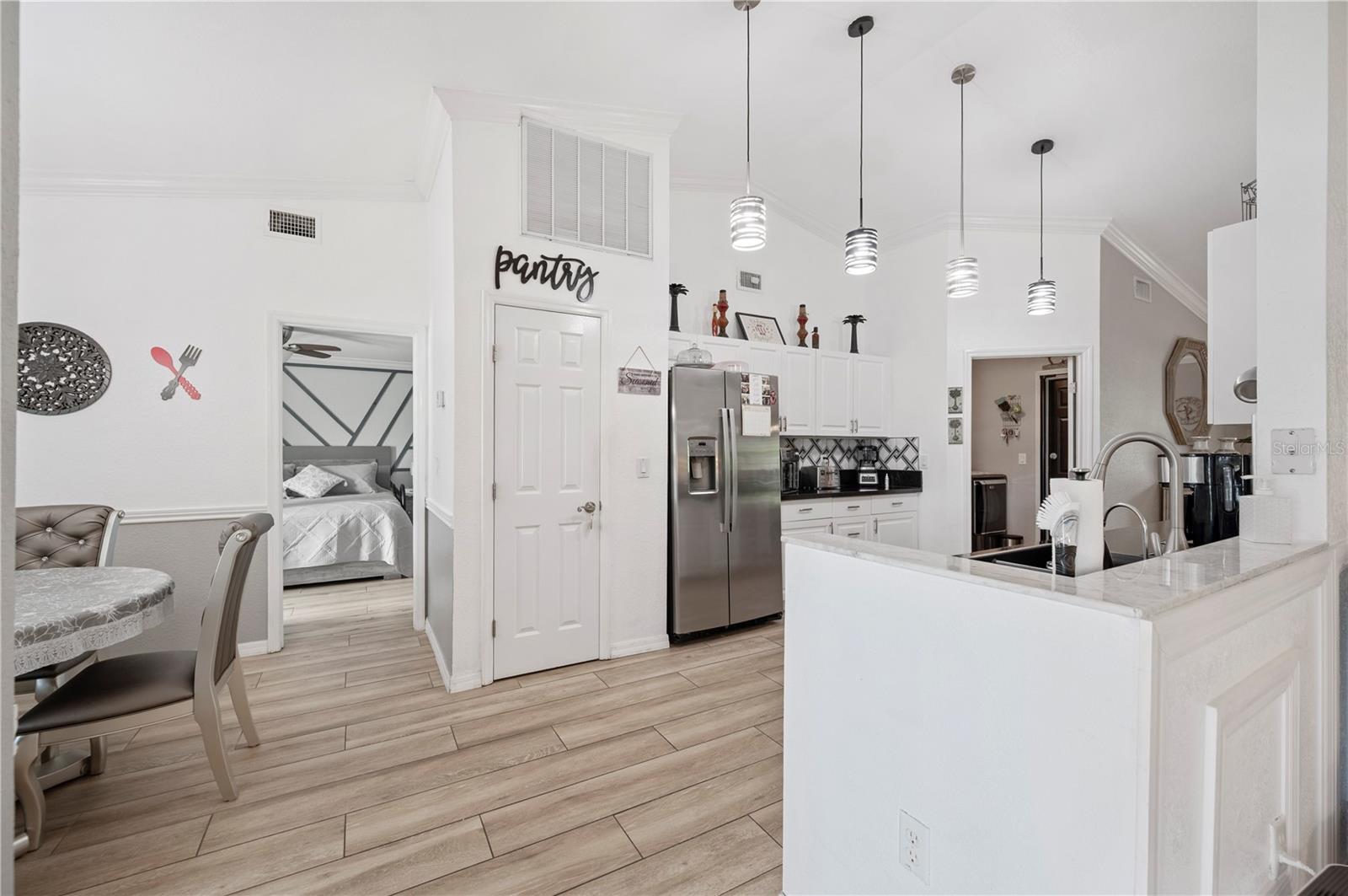 Image 13 of 38 For 5487 Oakford Drive