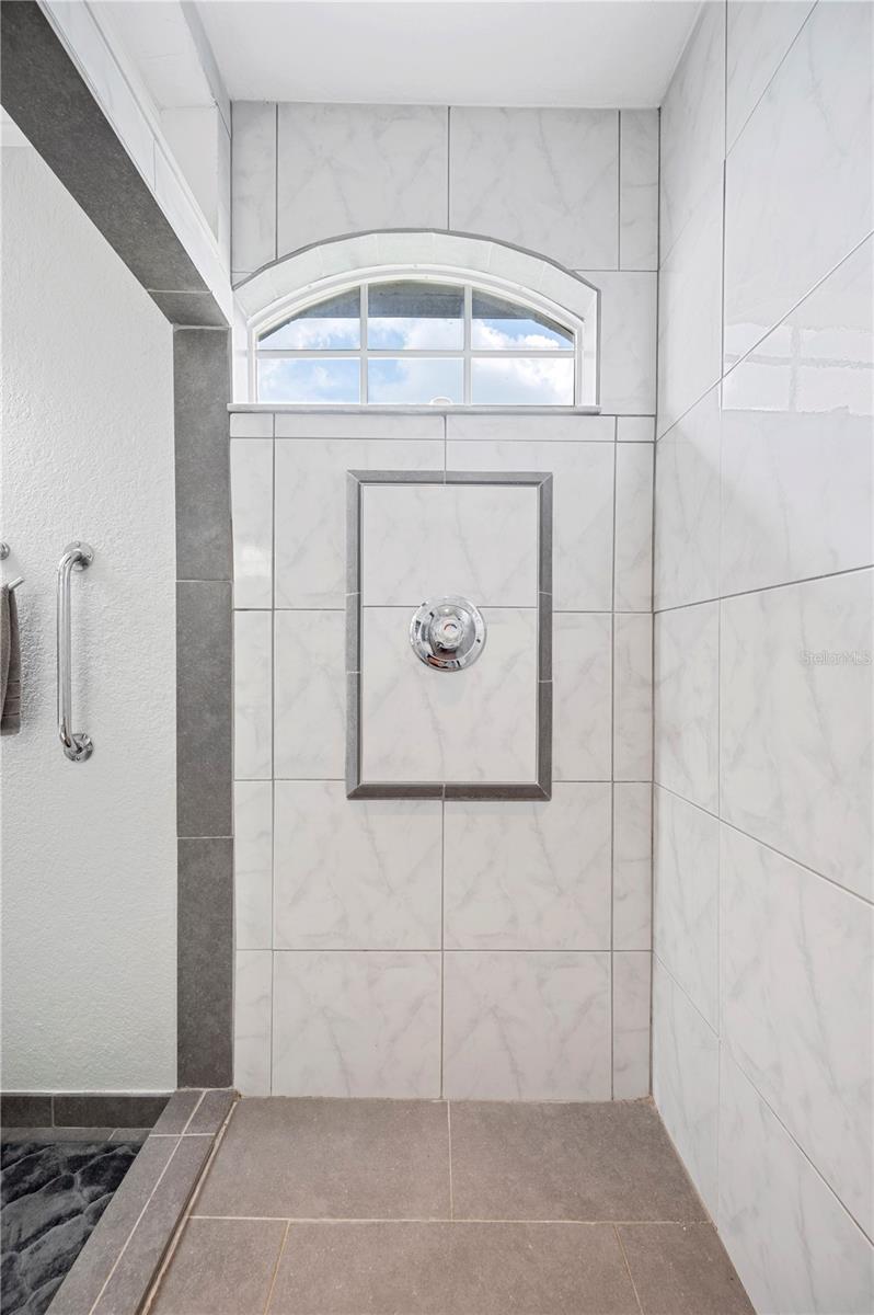 Image 22 of 38 For 5487 Oakford Drive