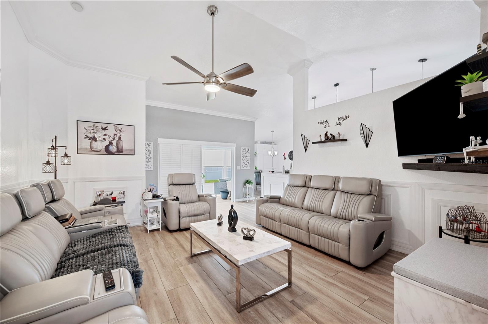 Image 8 of 38 For 5487 Oakford Drive