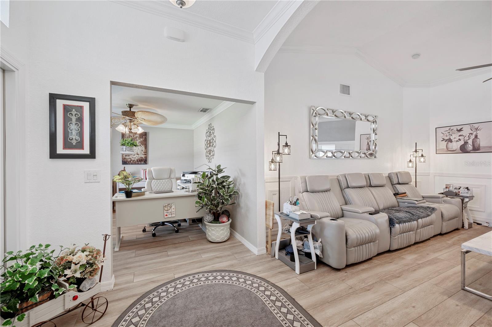 Image 9 of 38 For 5487 Oakford Drive