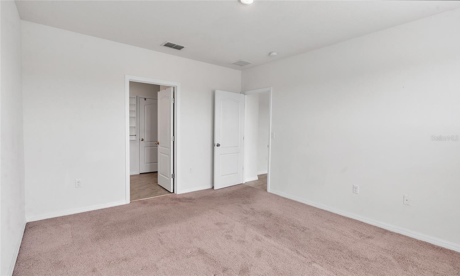 Image 19 of 31 For 2904 Long Pond Drive