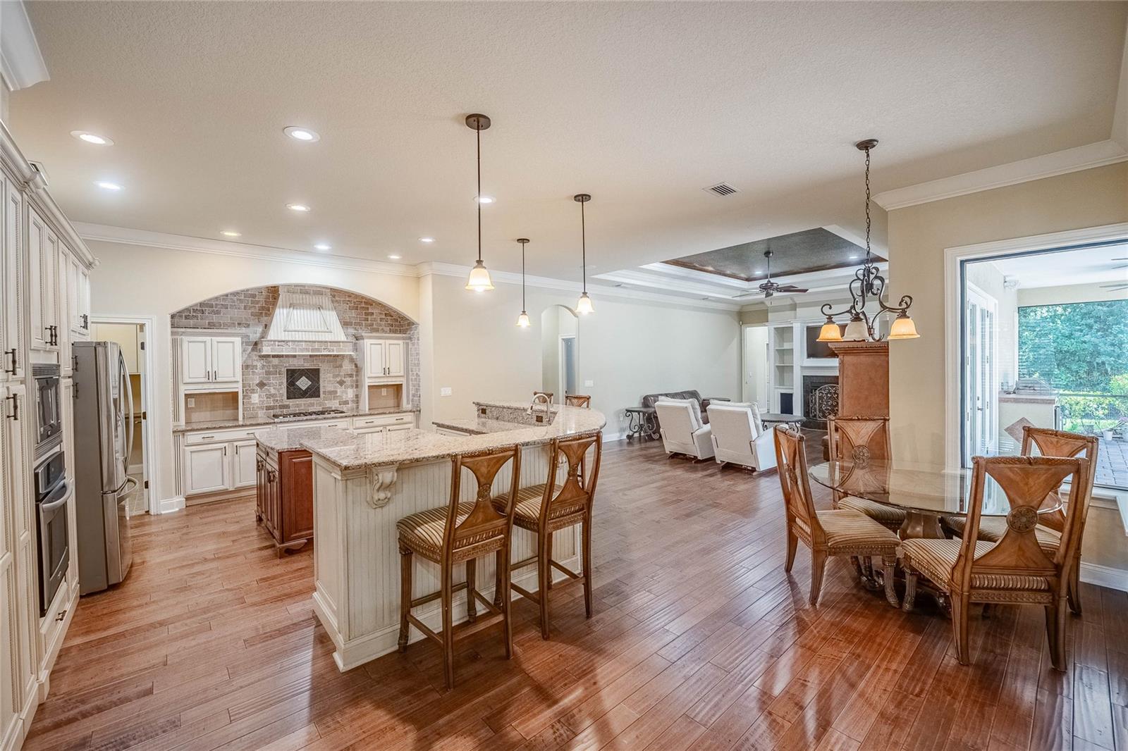 Image 10 of 54 For 6658 Crescent Woods Circle