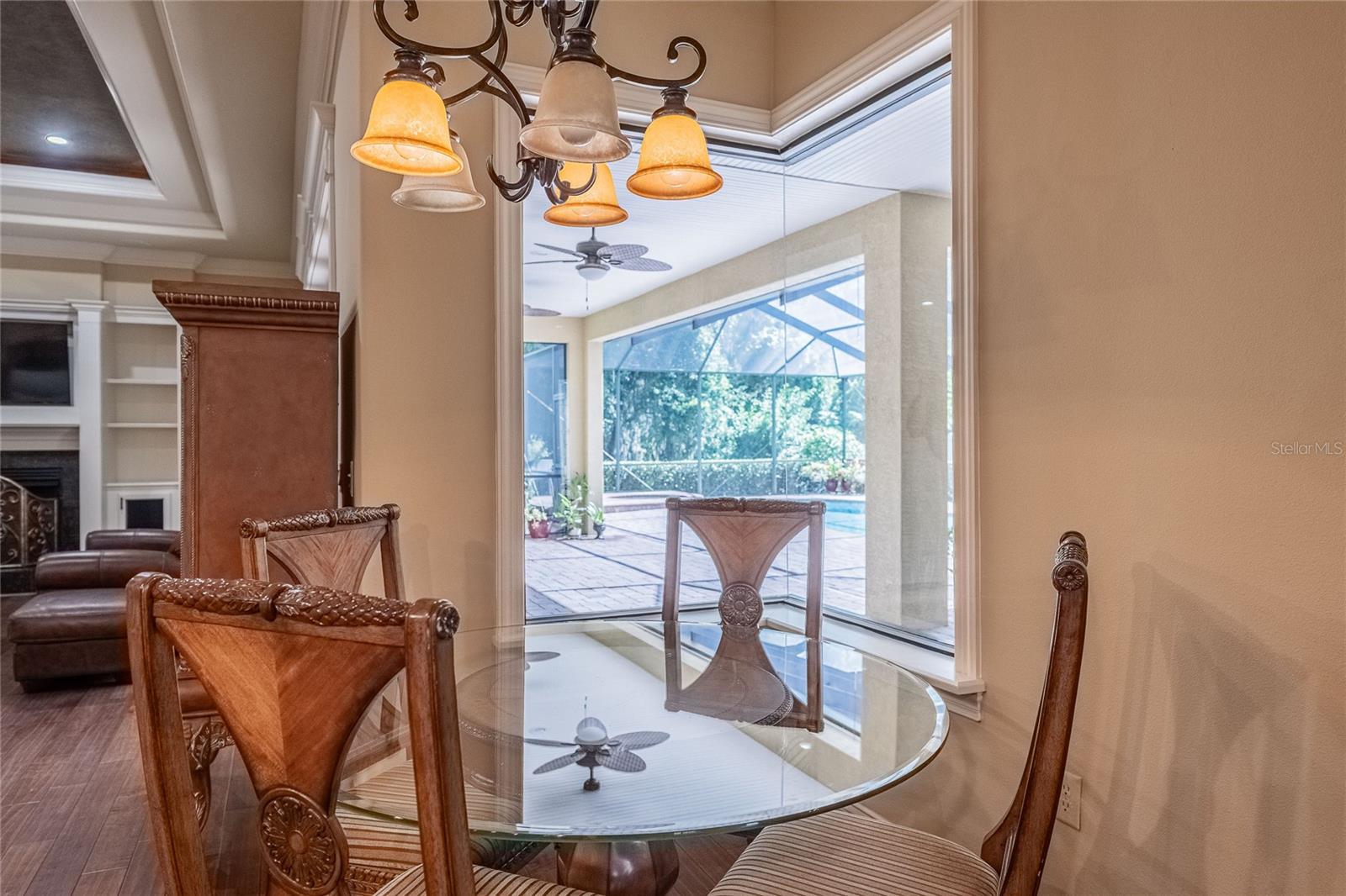 Image 17 of 54 For 6658 Crescent Woods Circle