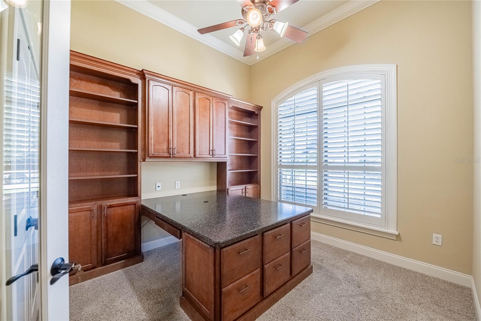 Image 31 of 54 For 6658 Crescent Woods Circle
