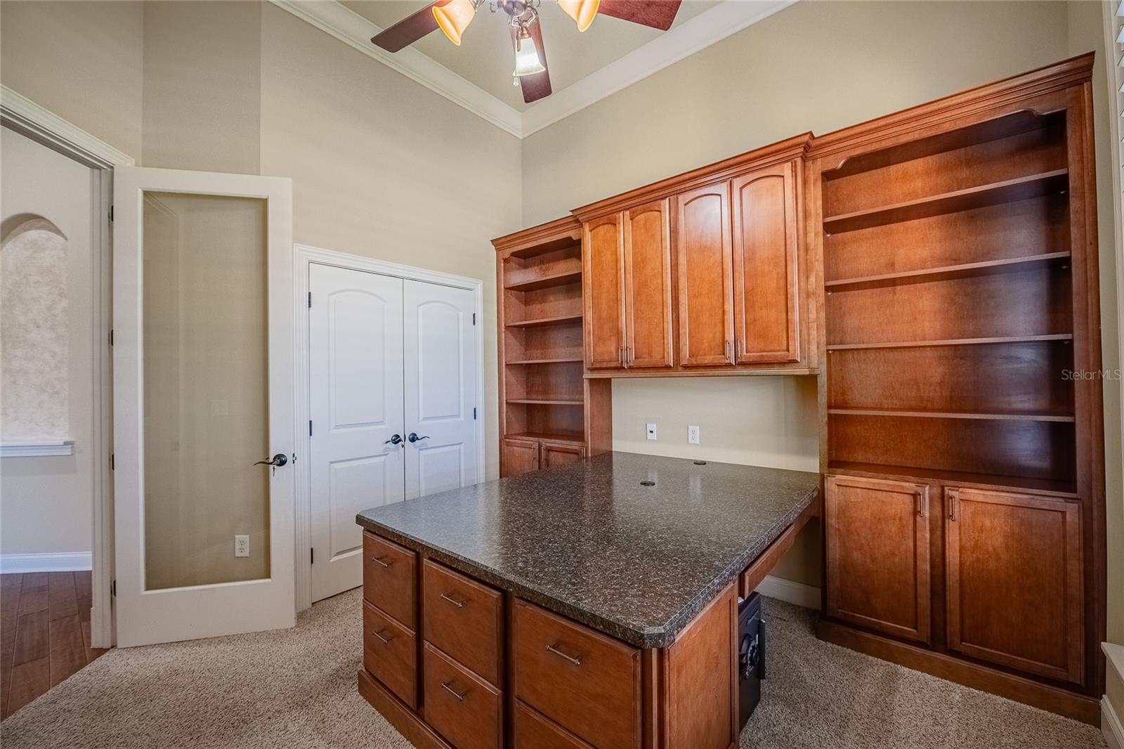 Image 32 of 54 For 6658 Crescent Woods Circle