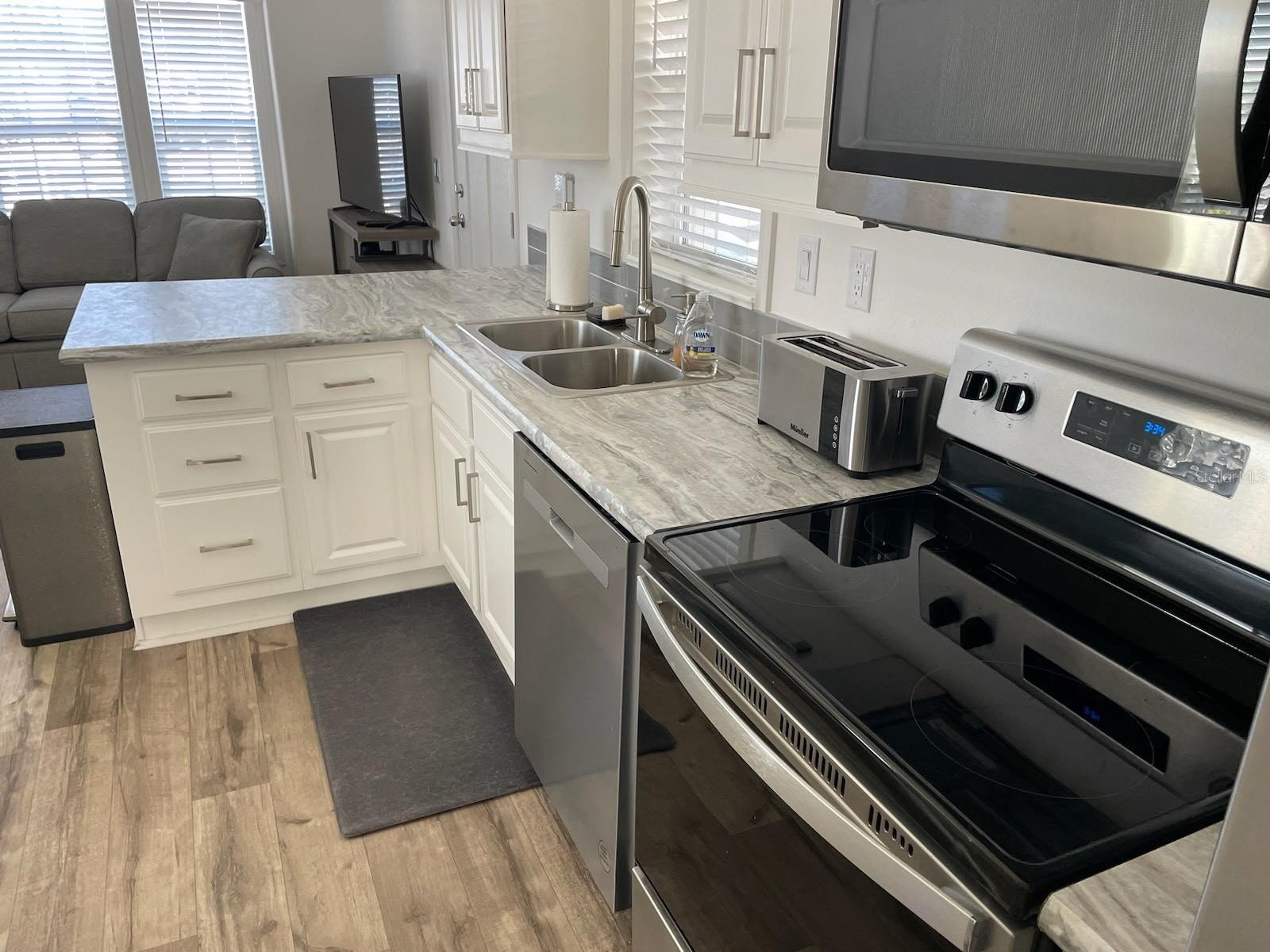 Image 2 of 11 For 2316 Limewood Avenue