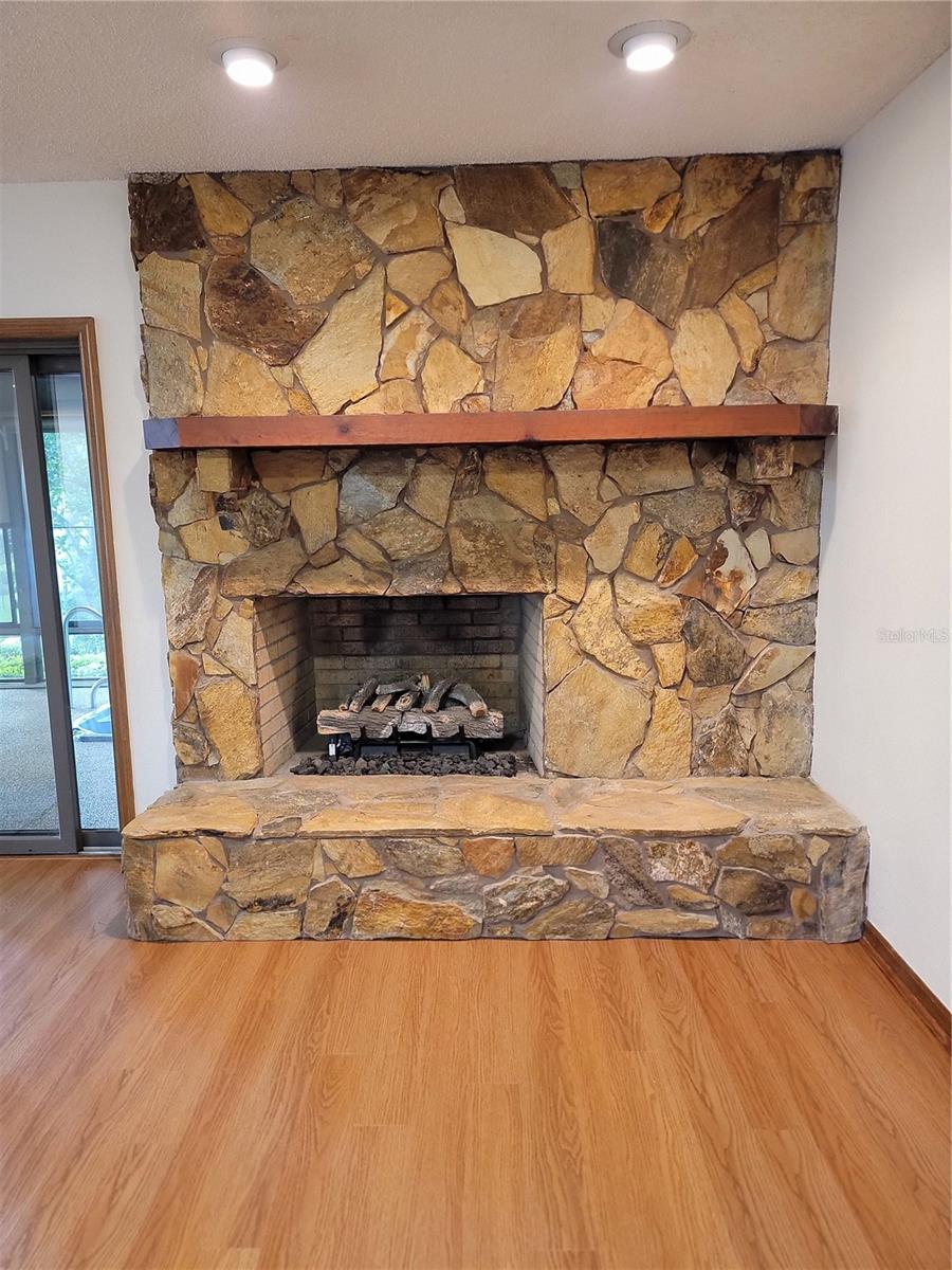 Image 11 of 63 For 1842 Pinnacle Drive
