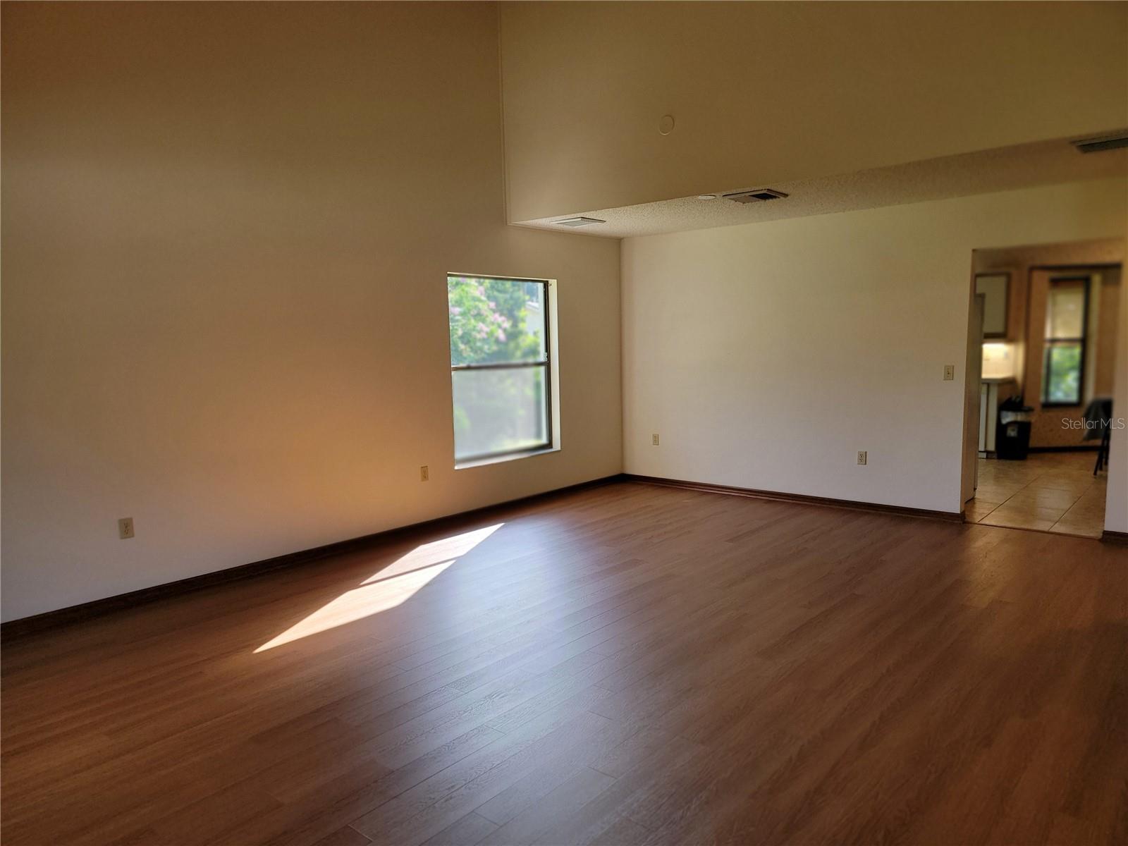 Image 7 of 63 For 1842 Pinnacle Drive