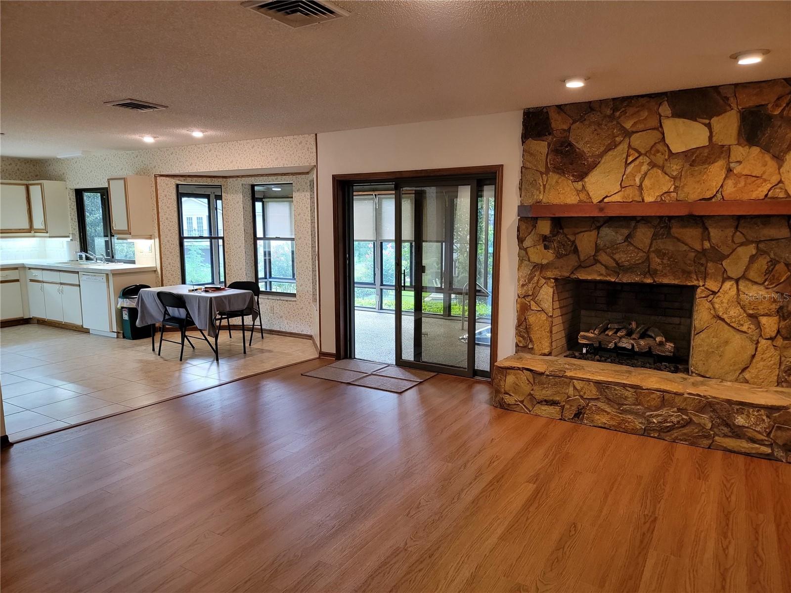 Image 8 of 63 For 1842 Pinnacle Drive