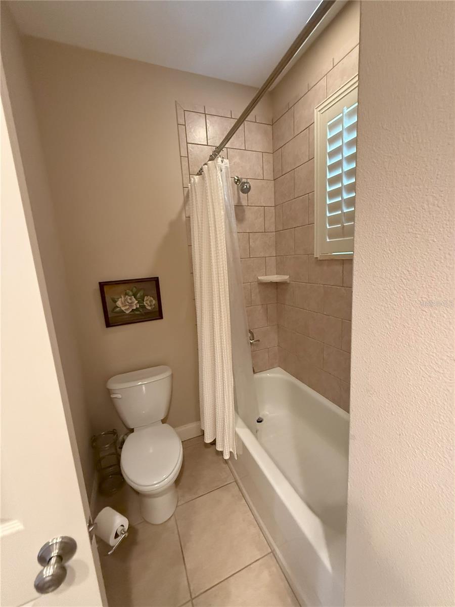 Image 20 of 24 For 2929 Mission Lakes Drive 10