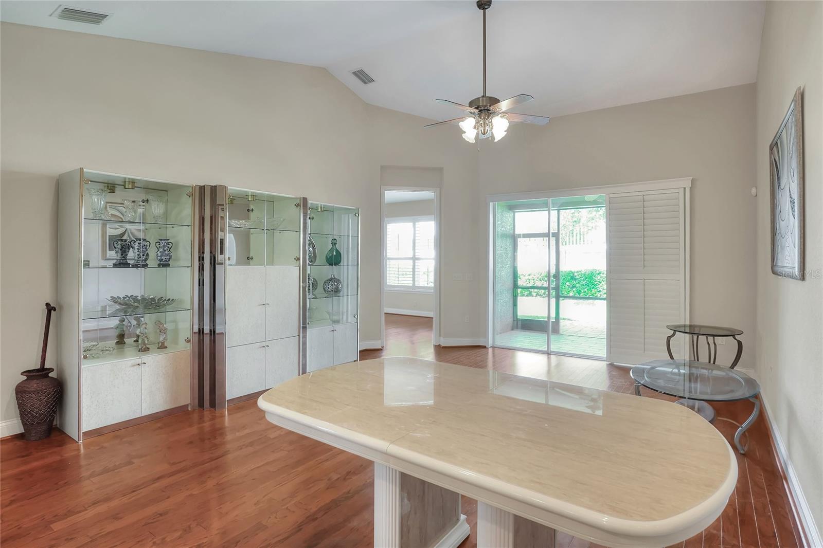 Image 26 of 39 For 2929 Mission Lakes Drive 10