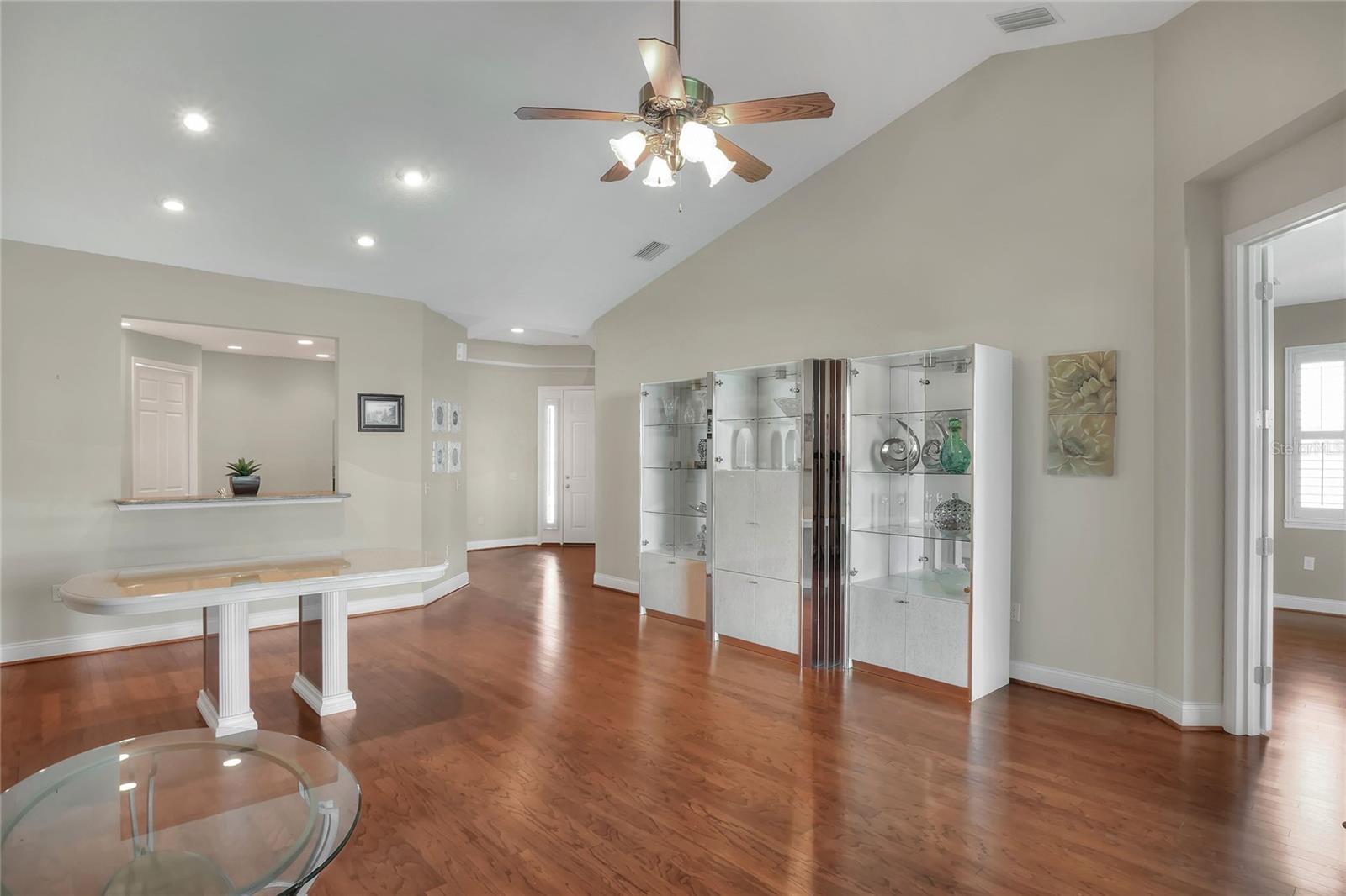 Image 28 of 39 For 2929 Mission Lakes Drive 10