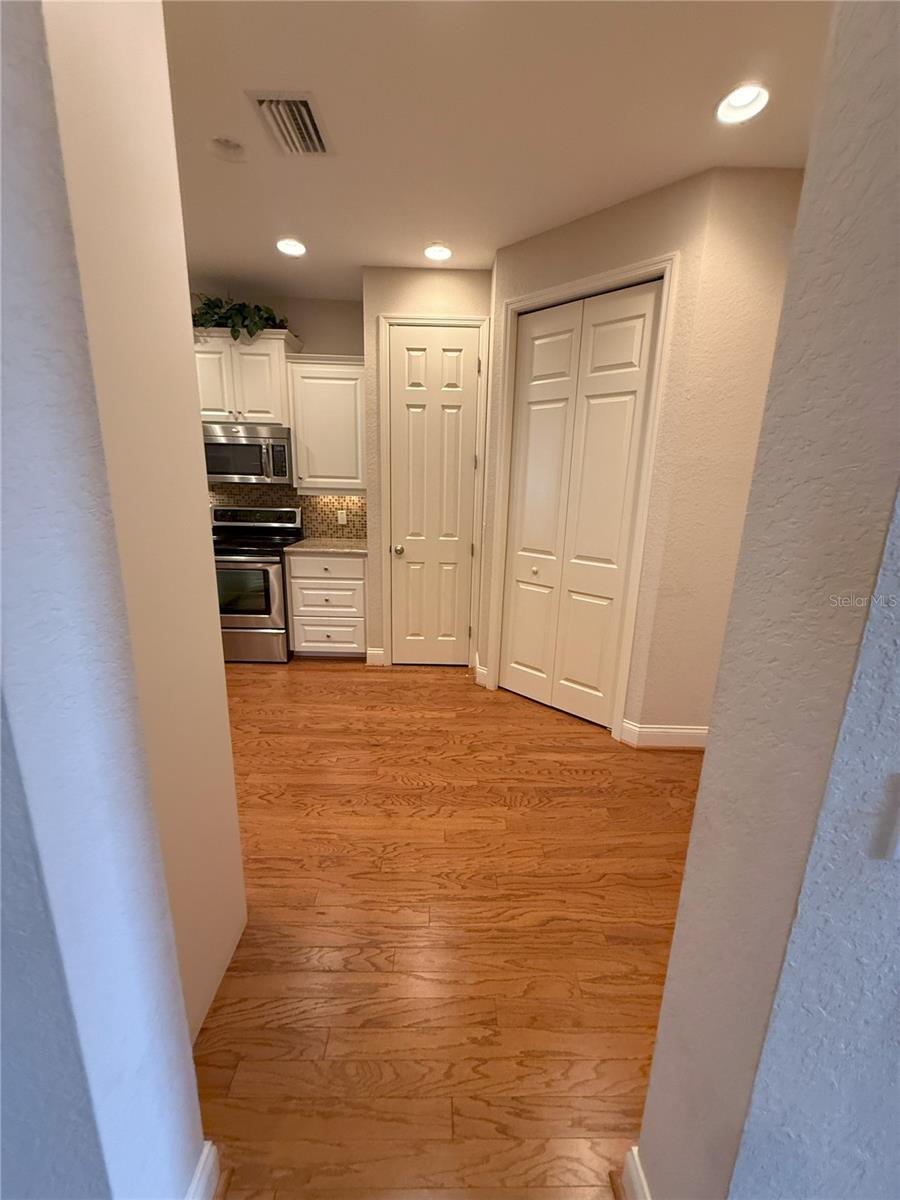 Image 6 of 24 For 2929 Mission Lakes Drive 10