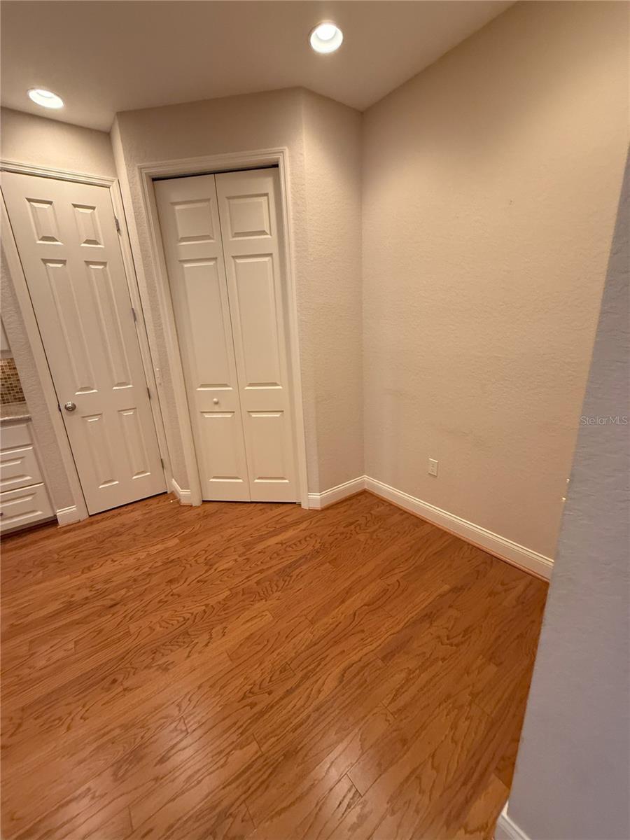 Image 7 of 24 For 2929 Mission Lakes Drive 10