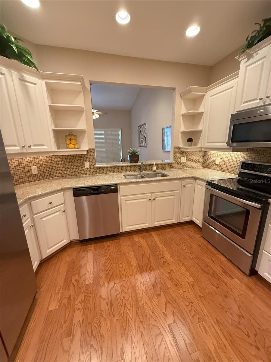 Image 9 of 24 For 2929 Mission Lakes Drive 10