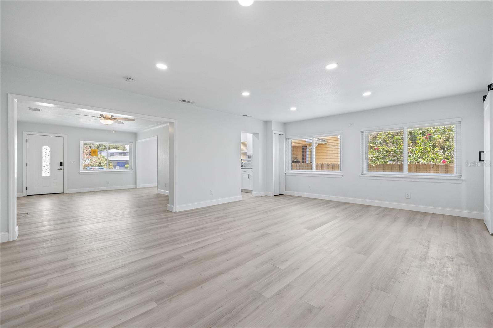 Image 20 of 50 For 4318 1st Avenue S