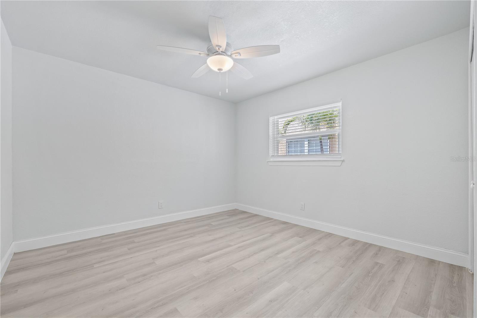 Image 33 of 50 For 4318 1st Avenue S