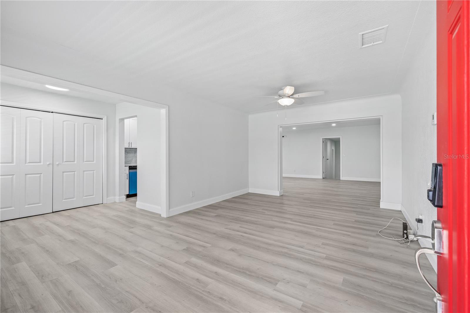 Image 8 of 50 For 4318 1st Avenue S