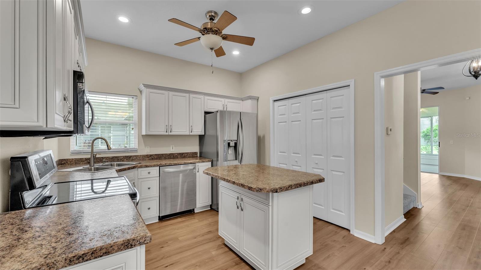 Image 10 of 55 For 4445 Pebble Pointe Drive