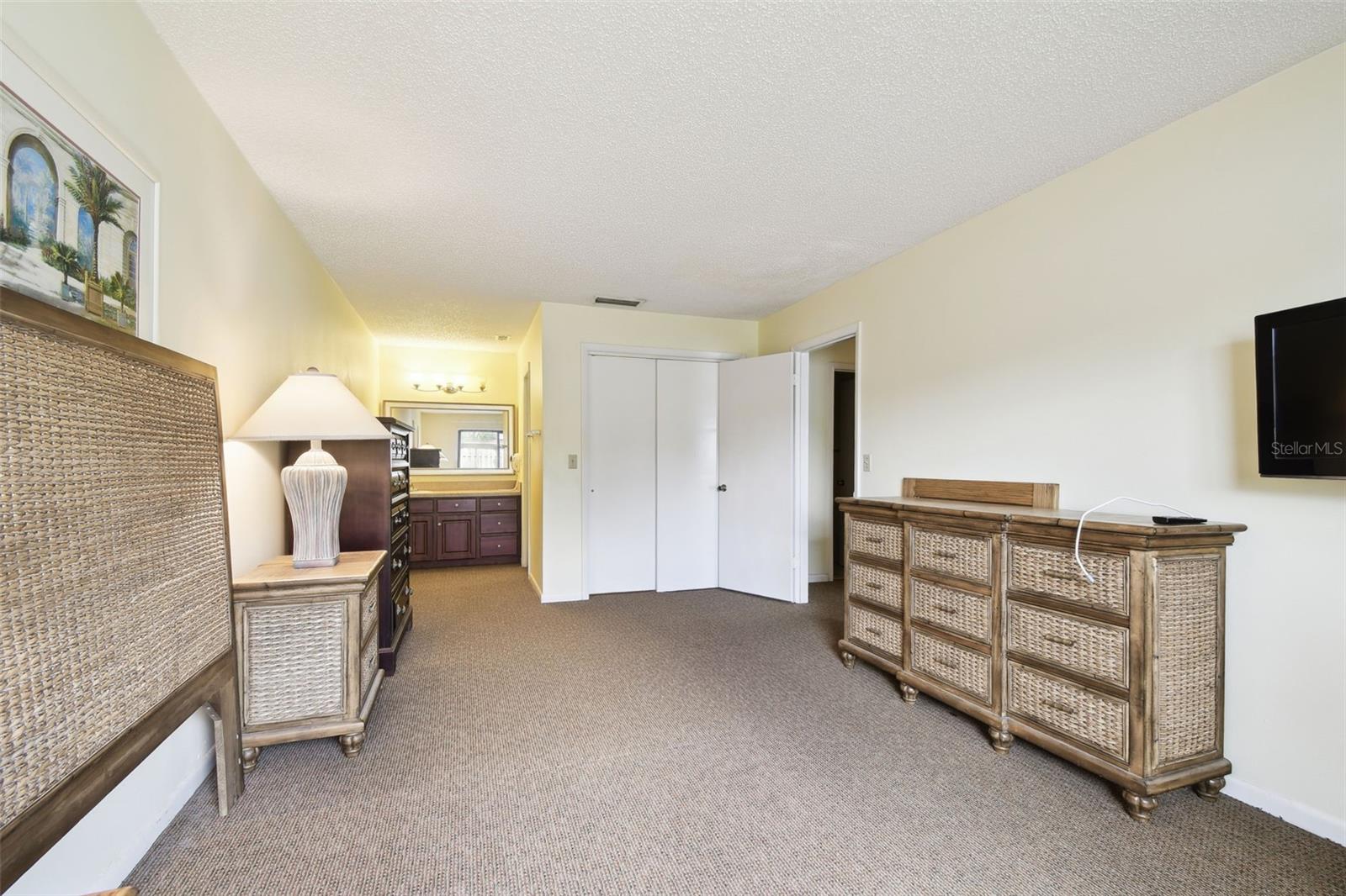 Image 16 of 34 For 4241 Oak Loop