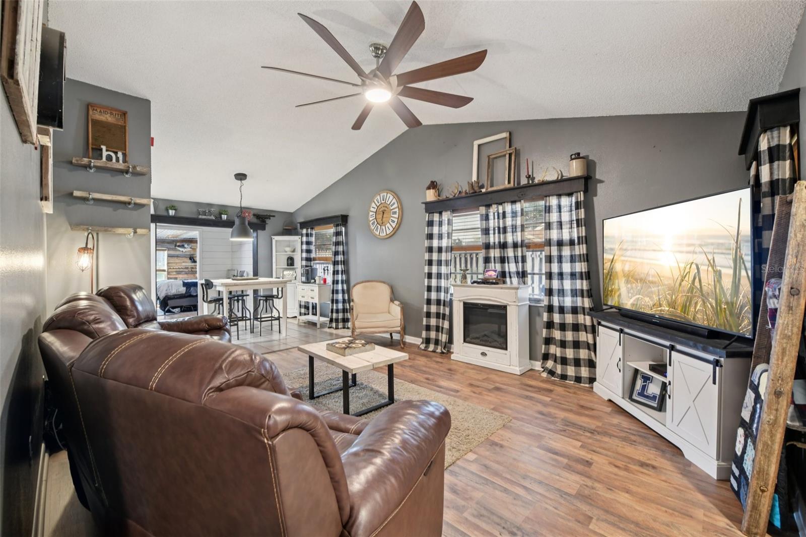 Image 6 of 69 For 4650 Eastwind Drive