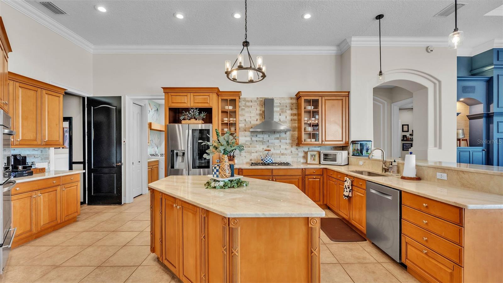Image 15 of 93 For 745 Whisper Woods Drive