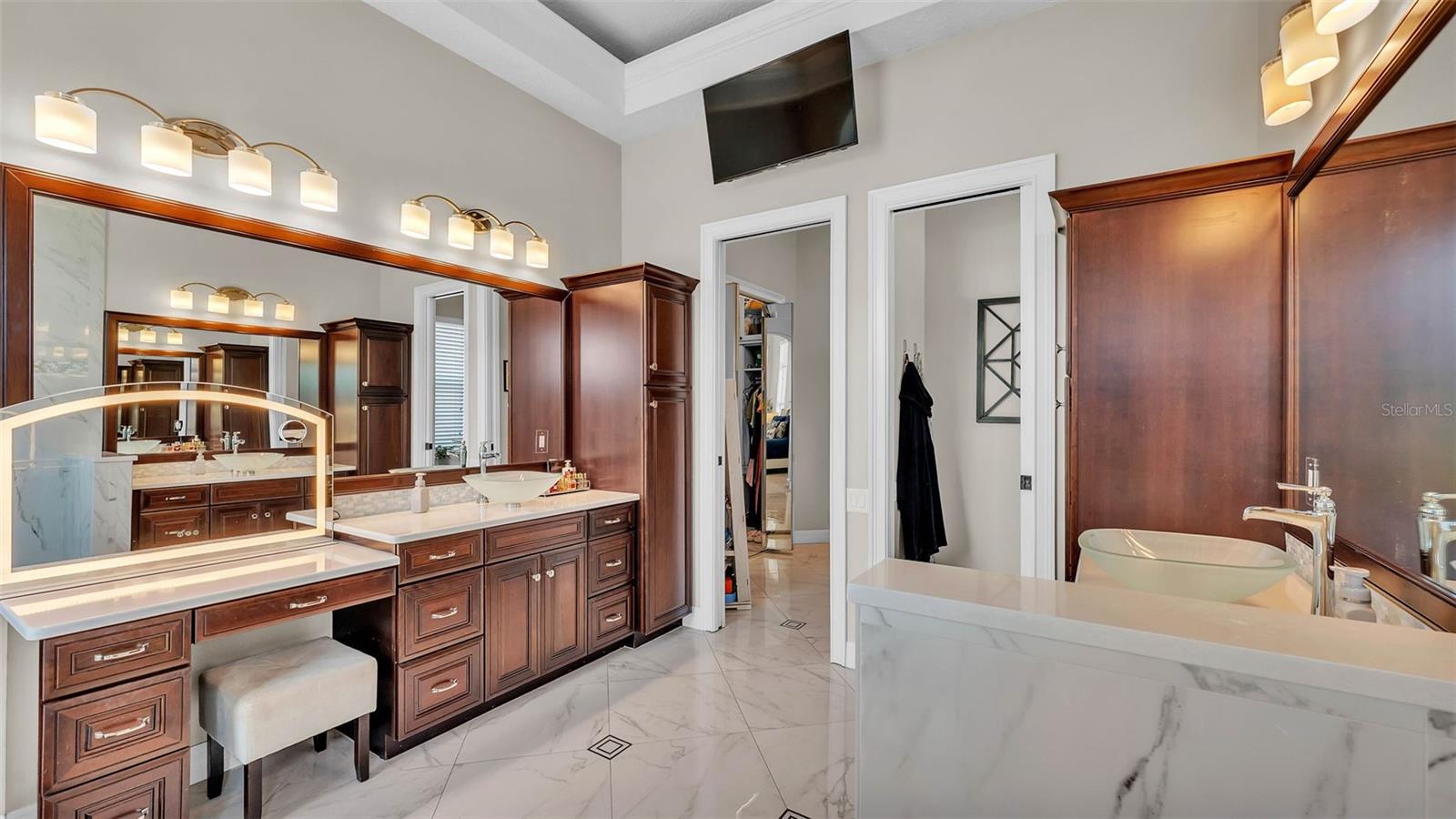 Image 37 of 93 For 745 Whisper Woods Drive